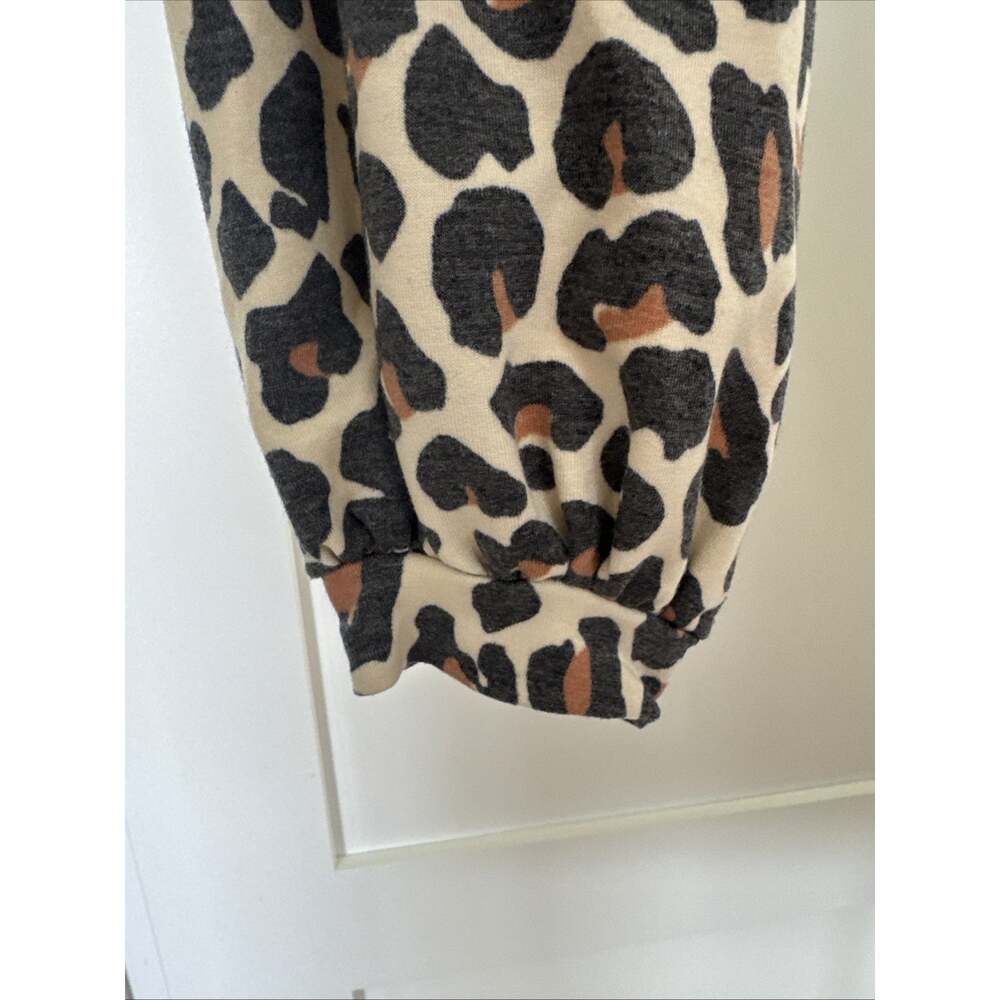 anne klein Long Sleeve Animal Print Sweat Shirt Size Medium Crew Neck - Picture 2 of 10